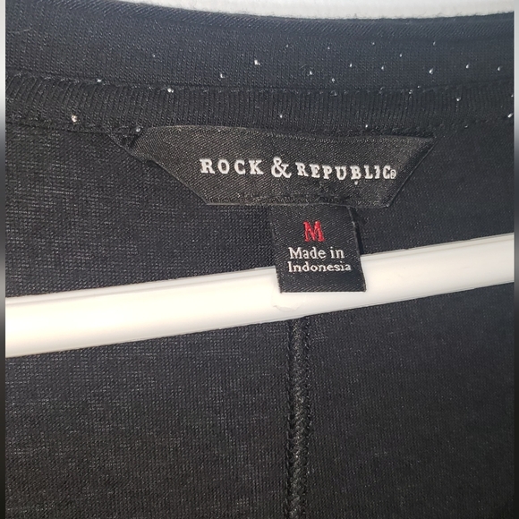 Rock & Republic | black tee shirt - Picture 2 of 6